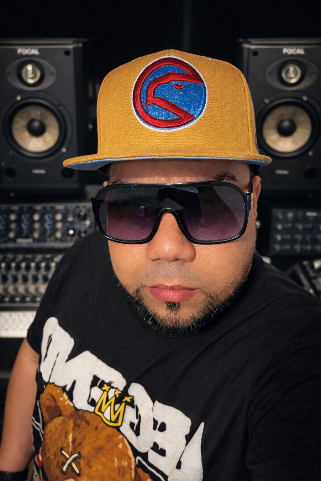 DJ Emil look promocional